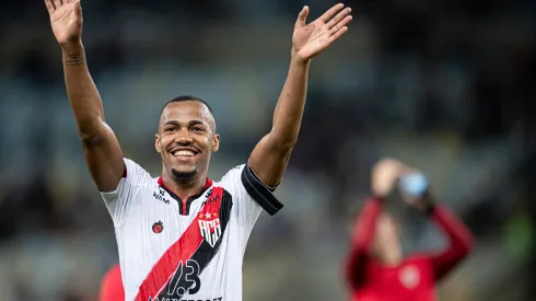 Foto: Jorge Rodrigues/AGIF - Marlon Freitas está acertado com o Botafogo para 2023