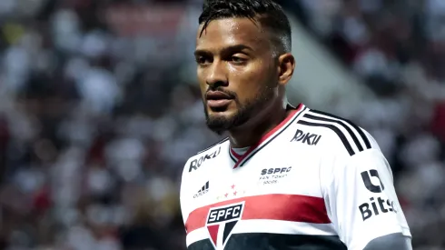 Foto: Marcello Zambrana/AGIF - Reinaldo deixou o São Paulo e acertou com o Grêmio