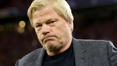 Foto: (Alexander Hassenstein/Getty Images) – Oliver Kahn, ex-goleiro da Seleção Alemã em 2002, provocou a Seleção Brasileira pela eliminação no Catar
