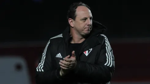 Foto: (Rubens Chiri/saopaulofc.net) – Rogério Ceni recebeu um novo reforço no São Paulo para 2023
