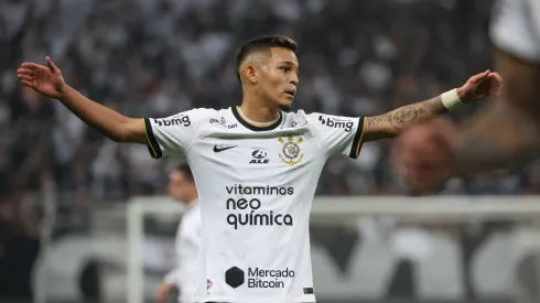 Marcello Zambrana/AGIF- Adson, meia do Corinthians