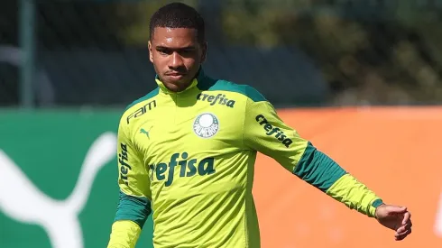 Foto: (Flickr Oficial Palmeiras/Cesar Greco) - Lucas Esteves, do Palmeiras, está na mira do Fortaleza