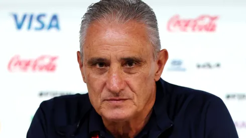 Foto: (Mohamed Farag/Getty Images) – Tite, ex-técnico da Seleção Brasileira, prestou uma homenagem a Pelé, morto nesta quinta (29) aos 82 anos 
