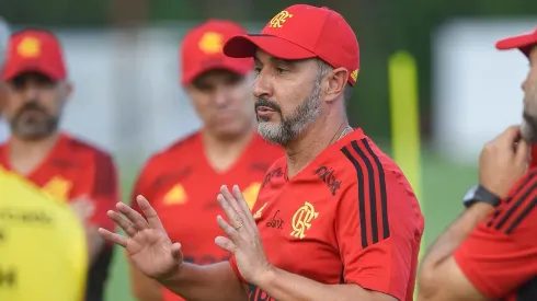 Foto: (Marcelo Cortes/CRF) – O Internacional quer levar dois reforços ligados ao Flamengo de Vítor Pereira
