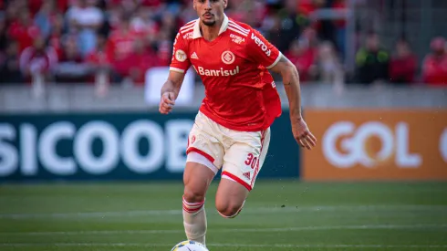 Maxi Franzoi/AGIF- Johnny, volante do Inter