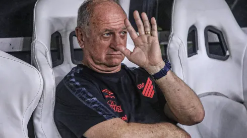 Foto: (Lucas Emanuel/AGIF) – Felipão exaltou o trabalho do Athletico em manter suas principais peças para 2023
