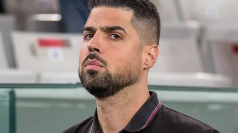 Foto: Robson Mafra/AGIF -António Oliveira, do Coritiba, pode atrapalhar os planos do Vasco.