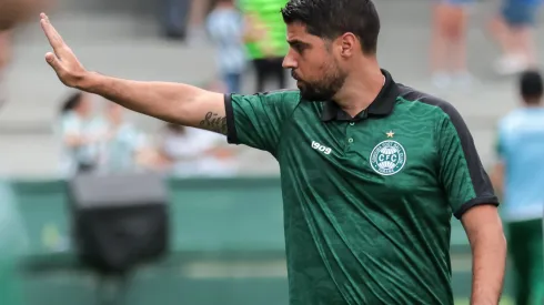 Robson Mafra/AGIF- António Oliveira, técnico do Coritiba
