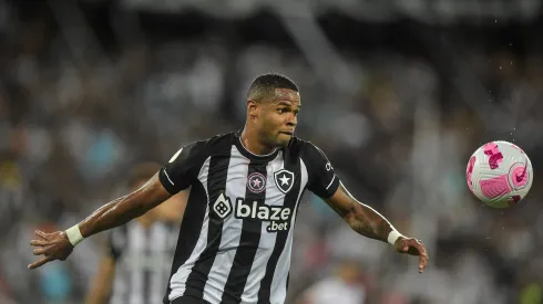 Thiago Ribeiro/AGIF- Júnior Santos, atacante do Fortaleza