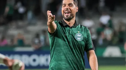 Foto: Robson Mafra/AGIF - Coritiba se aproxima de contratação importante para o elenco