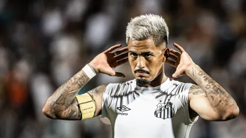 Foto: (Raul Baretta/AGIF) - Ivonei não é o único jogador do Santos a ser integrado aos profissionais após a Copinha