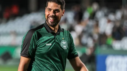 Robson Mafra/AGIF- António Oliveira, técnico do Coritiba
