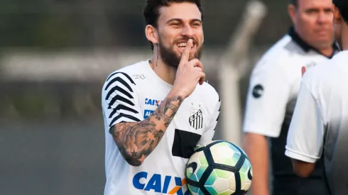 Foto: (Ivan Storti/Santos FC) – Lucas Lima está próximo de voltar ao Santos
