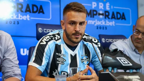 Foto: Lucas Uebel/ GREMIO FBPA – Situação oficial de Bruno Uvini é exposta no Grêmio
