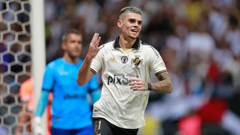 Foto: Daniel RAMALHO/VASCO - Gabriel Pec vem sendo o grande nome do Vasco neste início de temporada