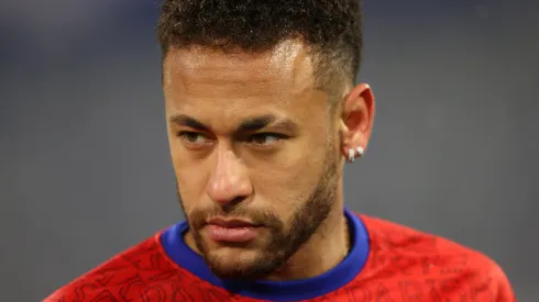 (Photo by Alexander Hassenstein/Getty Images)- Neymar