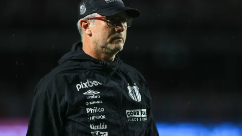 Marcello Zambrana/AGIF- Odair Hellmann, técnico do Santos