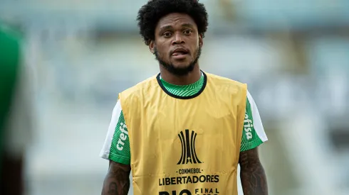 Foto: Jorge Rodrigues/AGIF - Luiz Adriano está de volta, mas o Internacional perde uma joia da base.
