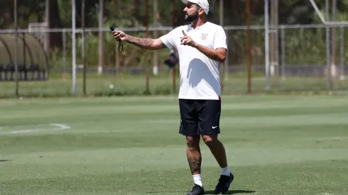 Foto: Divulgação/Corinthians – Danilo comenta sobre dupla do Timão.
