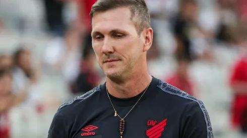 Foto: Robson Mafra/AGIF - Paulo Turra comenta sobre início de temporada do Furacão.