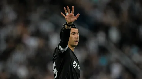 Thiago Ribeiro/AGIF- Victor Cuesta, zagueiro do Botafogo