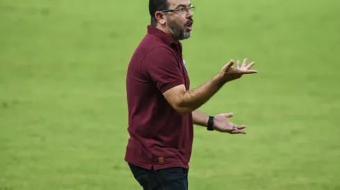 Foto: Kely Pereira/AGIF - Enderson Moreira abre o jogo sobre seus bastidores no Sport