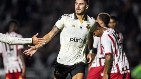 Foto: Daniel RAMALHO/VASCO - Pedro Raul não vive grande momento no Vasco.