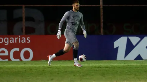 Foto: Vitor Silva/Botafogo – Lucas Perri comenta momento vivido pelo Fogão.
