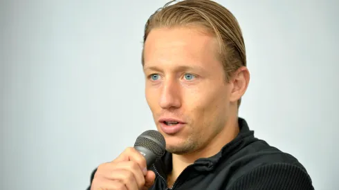 (Photo by Marco Rosi/Getty Images)- Lucas Leiva
