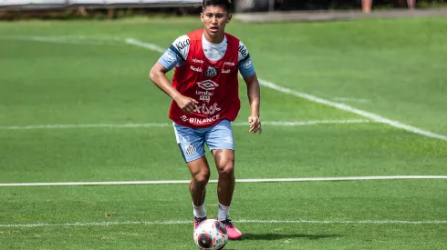 Fotos: Bruno Santoni / Santos FC - Miguelito é um dos mais promissores da base santista.