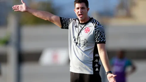 Foto: Daniel RAMALHO/VASCO – Maurício Barbieri, técnico do Vasco
