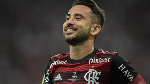 Foto: Thiago Ribeiro/AGIF – Filho de Everton Ribeiro chama atenção da torcida do Flamengo
