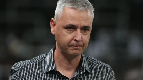 Foto: Marcello Zambrana/AGIF - Tiago Nunes agita torcida do Fluminense