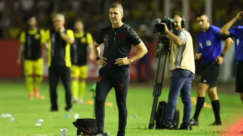 Foto: José Tramontin/Athletico - Paulo Turra comenta outra vitória do Furacão.