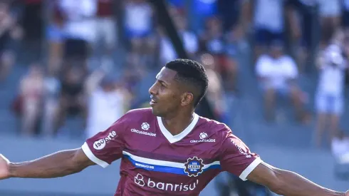 Foto: Fernando Alves/AGIF - Jean Dias está próximo do Internacional