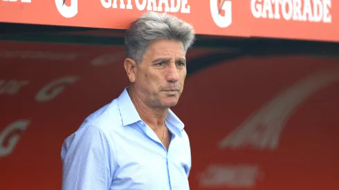 MONTEVIDEO, URUGUAY - NOVEMBER 27: Renato Gaucho coach of Flamengo looks on during the final match of Copa CONMEBOL Libertadores 2021 between Palmeiras and Flamengo at Centenario Stadium on November 27, 2021 in Montevideo, Uruguay. (Photo by Buda Mendes/Getty Images)