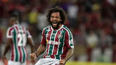 Fluminense é campeão Carioca com goleada e torcida se 'rende' a Marcelo