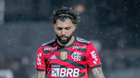 "Superior a Gabigol"; Mauro Cezar 'detona' interino e manda recado a torcida do Flamengo