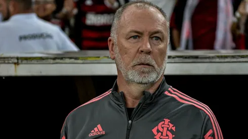 RJ – Rio de Janeiro – 05/10/2022 – BRASILEIRO A 2022, FLAMENGO X INTERNACIONAL – Mano Menezes tecnico do Internacional durante partida contra o Flamengo no estadio Maracana pelo campeonato Brasileiro A 2022. Foto: Thiago Ribeiro/AGIF
