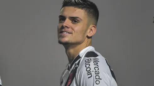 RJ - Rio de Janeiro - 28/07/2022 - BRASILEIRO B 2022, VASCO X CRB - Gabriel Pec jogador do Vasco durante partida contra o CRB no estadio Sao Januario pelo campeonato Brasileiro B 2022. Foto: Thiago Ribeiro/AGIF