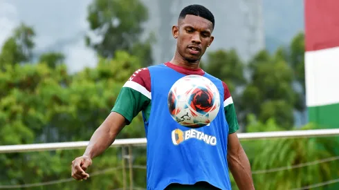 FOTO DE MAILSON SANTANA/FLUMINENSE FC – Lelê comenta sobre briga por posição no Fluminense
