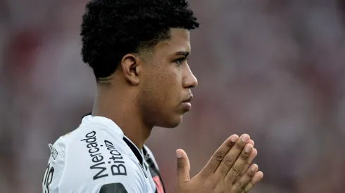 RJ – Rio de Janeiro – 05/03/2023 – CARIOCA 2023, FLAMENGO X VASCO – Andrey Santos jogador do Vasco durante partida contra o Flamengo no estadio Maracana pelo campeonato Carioca 2023. Foto: Thiago Ribeiro/AGIF
