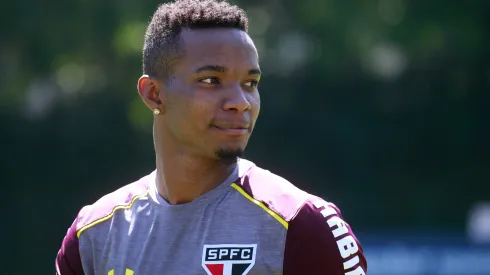 Foto: Marcello Zambrana/AGIF - Thiago Mendes comenta sobre volta ao São Paulo