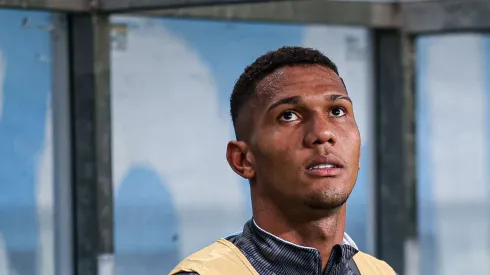 Foto: Maxi Franzoi/AGIF - Grêmio toma decisão final sobre Adriel