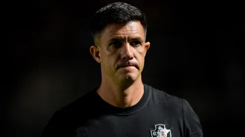 RJ – RIO DE JANEIRO – 01/05/2023 – BRASILEIRO A 2023, VASCO X BAHIA – Mauricio Barbieri tecnico do Vasco durante partida contra o Bahia no estadio Sao Januario pelo campeonato BRASILEIRO A 2023. Foto: Thiago Ribeiro/AGIF
