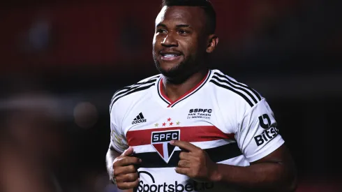 SP – Sao Paulo – 27/10/2022 – BRASILEIRO A 2022, SAO PAULO X ATLETICO-GO – Luan jogador do Sao Paulo comemora seu gol durante partida contra o Atletico-GO no estadio Morumbi pelo campeonato Brasileiro A 2022. Foto: Ettore Chiereguini/AGIF
