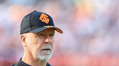 SP - SAO PAULO - 07/05/2023 - BRASILEIRO A 2023, SAO PAULO X INTERNACIONAL - Mano Menezes tecnico do Internacional durante partida contra o Sao Paulo no estadio Morumbi pelo campeonato BRASILEIRO A 2023. Foto: Marcello Zambrana/AGIF