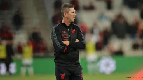 Foto: José Tramontin/athletico.com.br - Paulo Turra fala sobre vitória na Copa do Brasil.