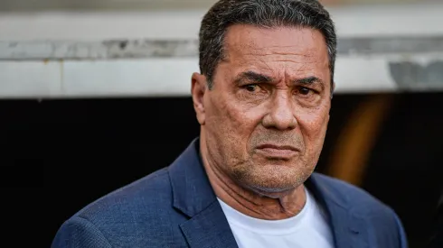 RJ - RIO DE JANEIRO - 21/05/2023 - BRASILEIRO A 2023, FLAMENGO X CORINTHIANS - Vanderlei Luxemburgo tecnico do Corinthians durante partida contra o Flamengo no estadio Maracana pelo campeonato BRASILEIRO A 2023. Foto: Thiago Ribeiro/AGIF