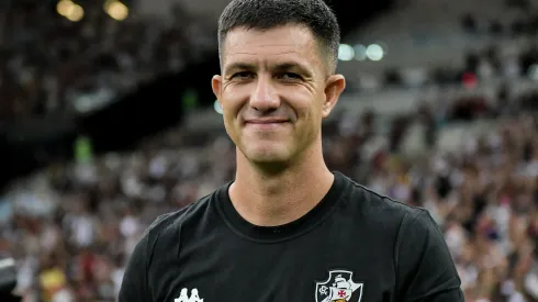 RJ – Rio de Janeiro – 05/03/2023 – CARIOCA 2023, FLAMENGO X VASCO – Mauricio Barbieri tecnico do Vasco durante partida contra o Flamengo no estadio Maracana pelo campeonato Carioca 2023. Foto: Thiago Ribeiro/AGIF
